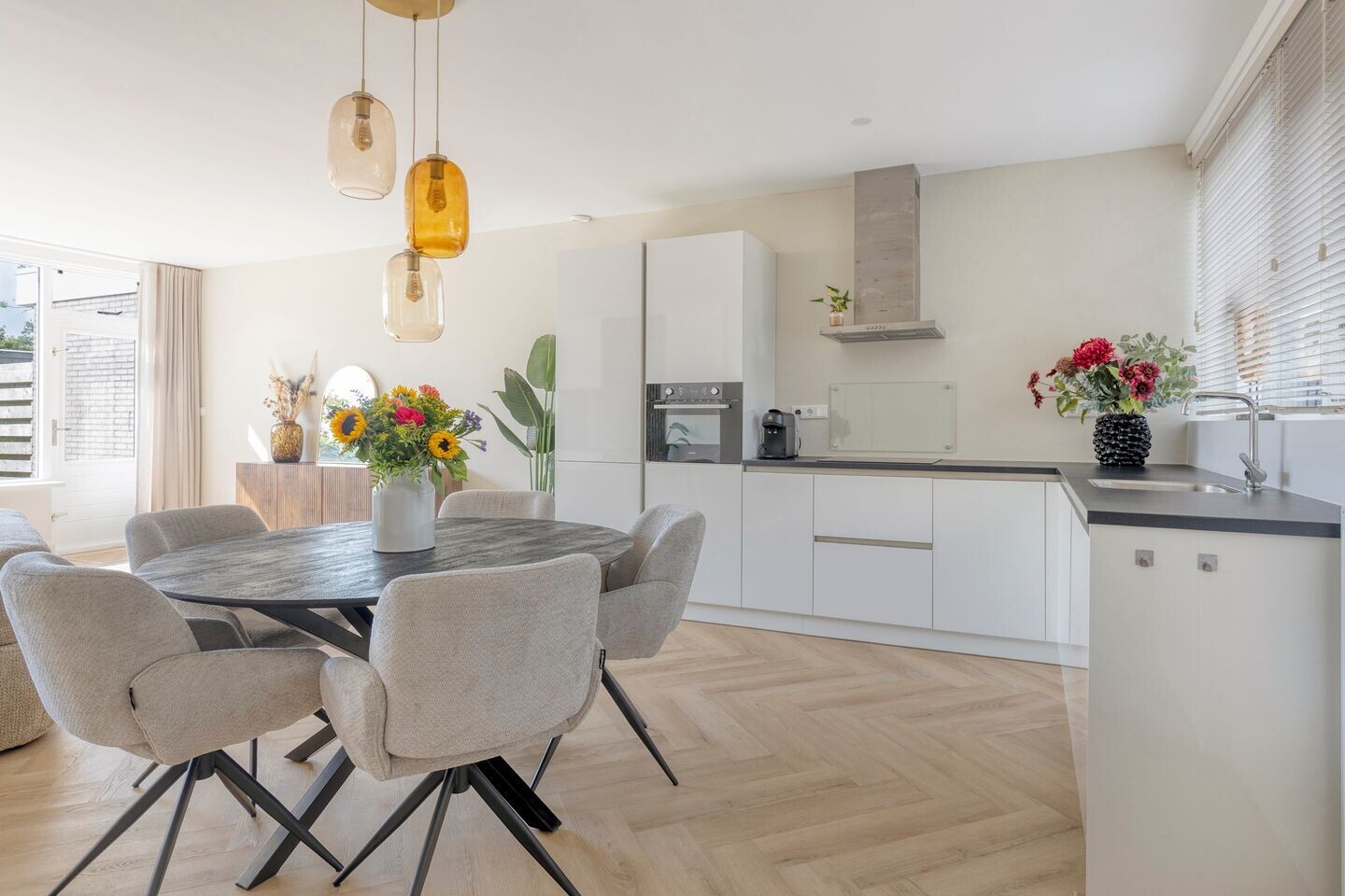 Tussenwoning te koop: Seringenhof 77, Schagen