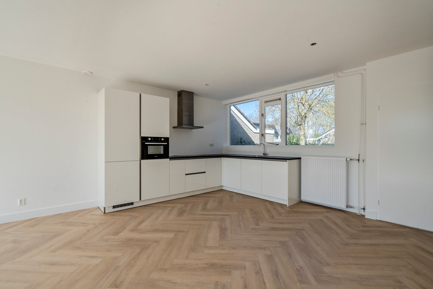Tussenwoning te koop: Seringenhof 77, Schagen