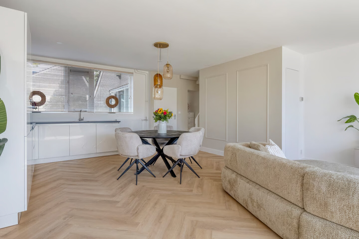 Tussenwoning te koop: Seringenhof 77, Schagen