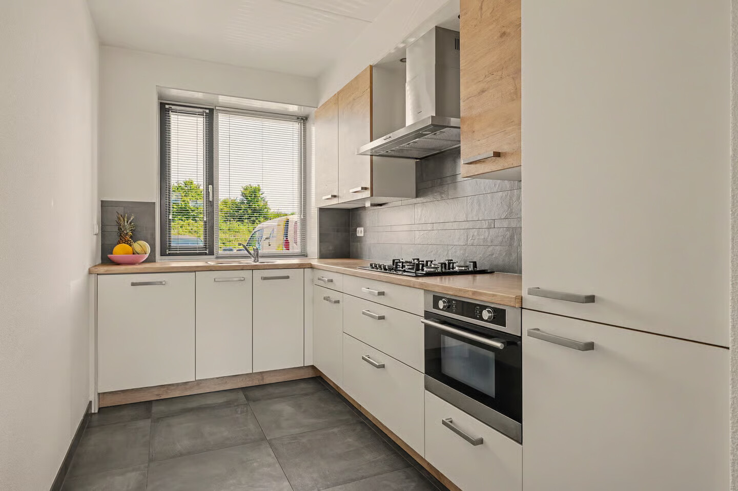 Tussenwoning te koop: Meerval 101, Schagen