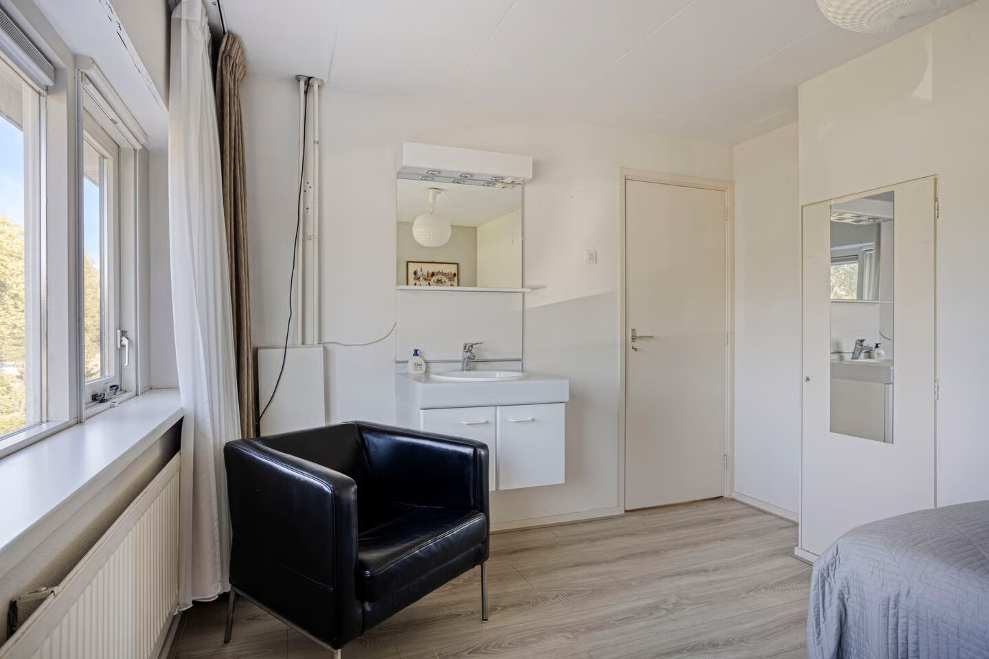 Tussenwoning te koop: Wilgenlaan 8, Schagen