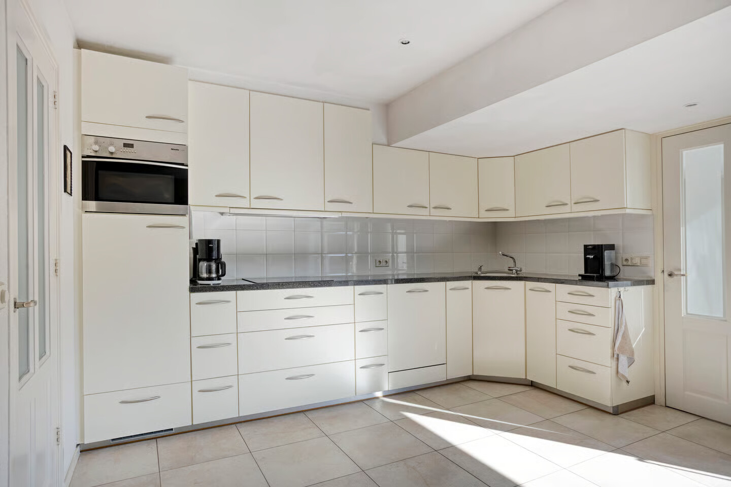 Tussenwoning te koop: Wilgenlaan 8, Schagen
