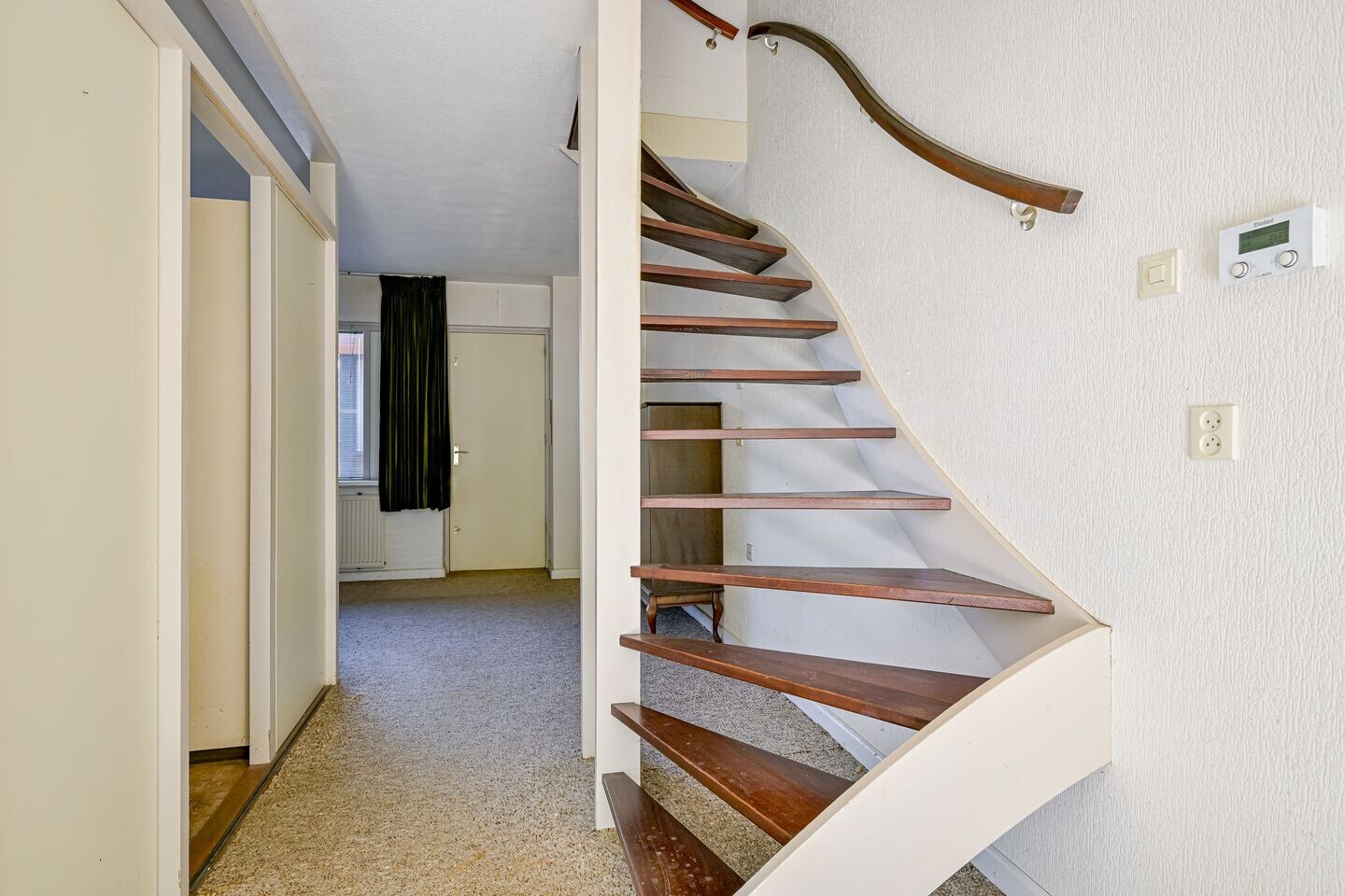 Tussenwoning te koop: Leeuwerikstraat 56, Schagen