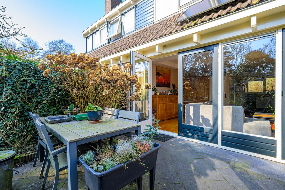 Tussenwoning te koop: Spreeuwenlaan 15, Schagen