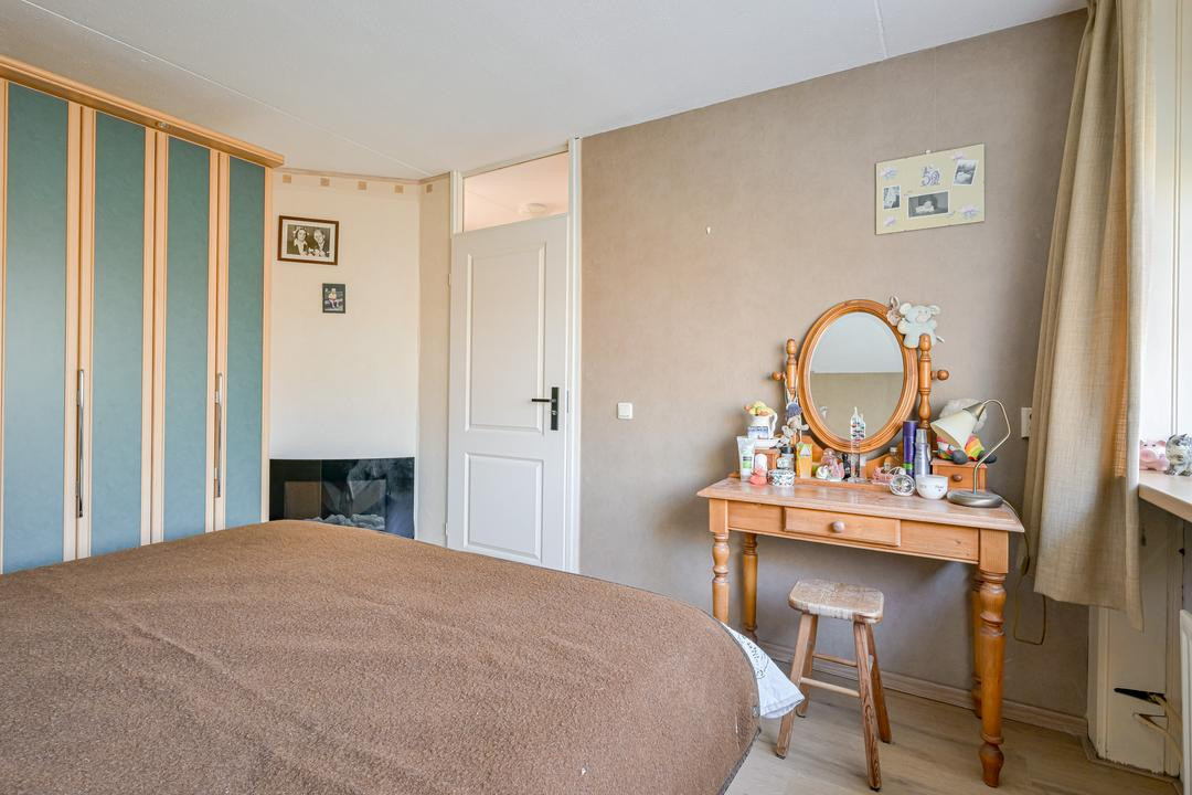 Tussenwoning te koop: Spreeuwenlaan 15, Schagen