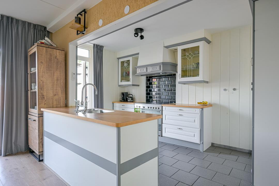 Tussenwoning te koop: Roodborstjeslaan 25, Schagen