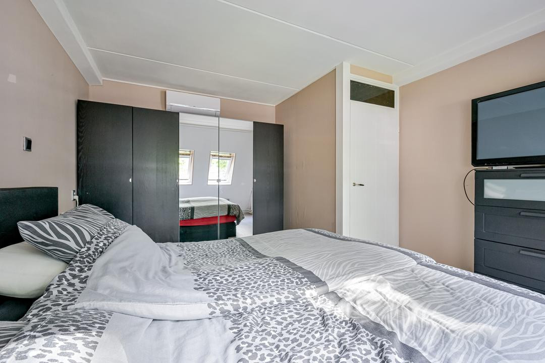 Tussenwoning te koop: Roodborstjeslaan 25, Schagen