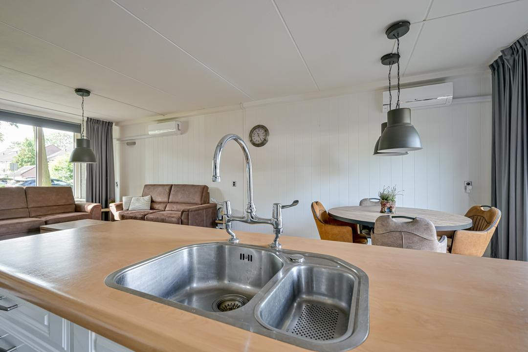 Tussenwoning te koop: Roodborstjeslaan 25, Schagen