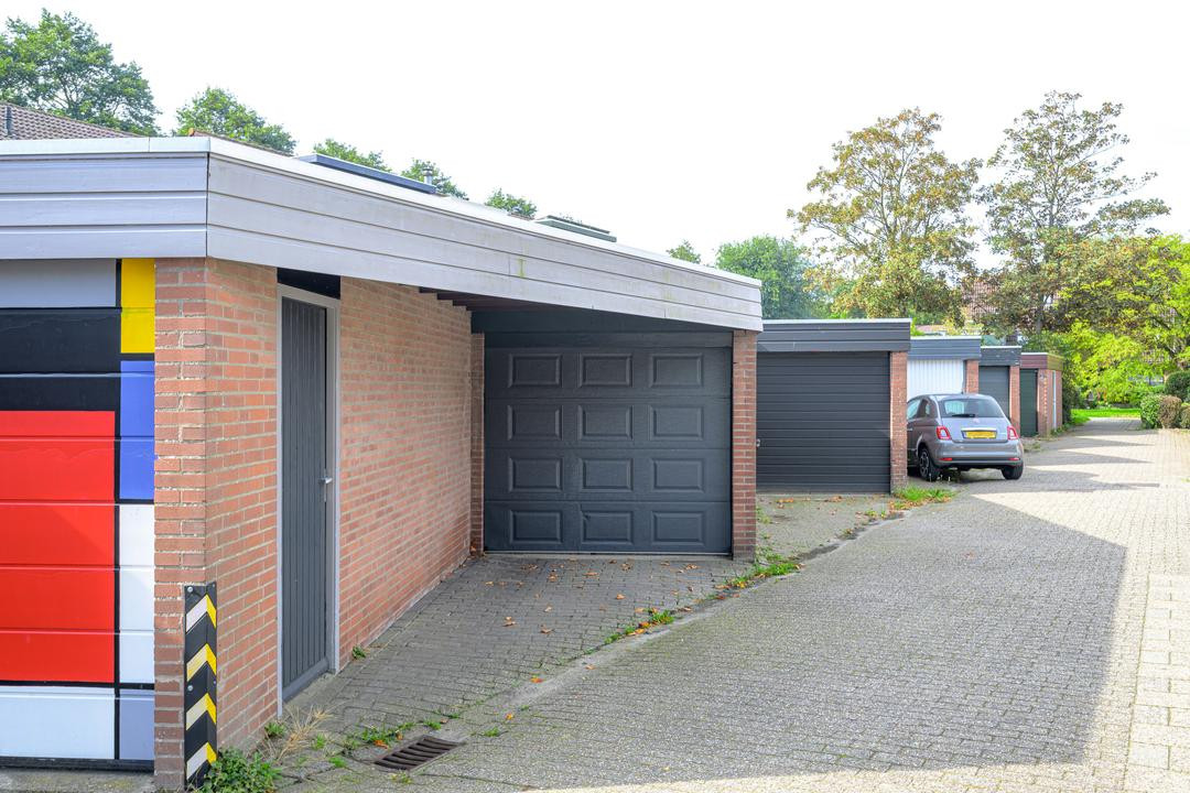 Tussenwoning te koop: Roodborstjeslaan 25, Schagen