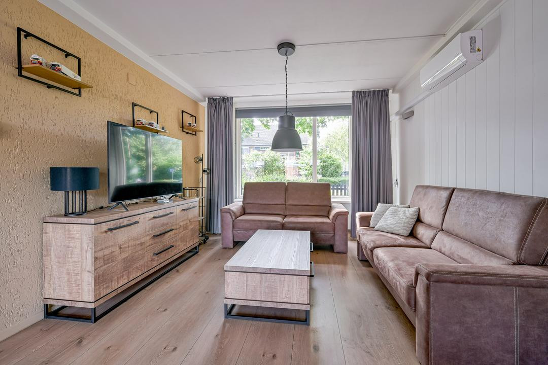 Tussenwoning te koop: Roodborstjeslaan 25, Schagen