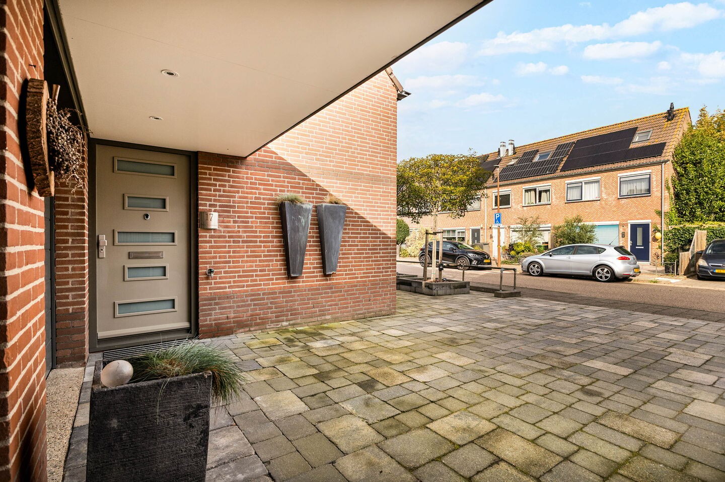 Tussenwoning te koop: Alie Postmastraat 17, Schagen