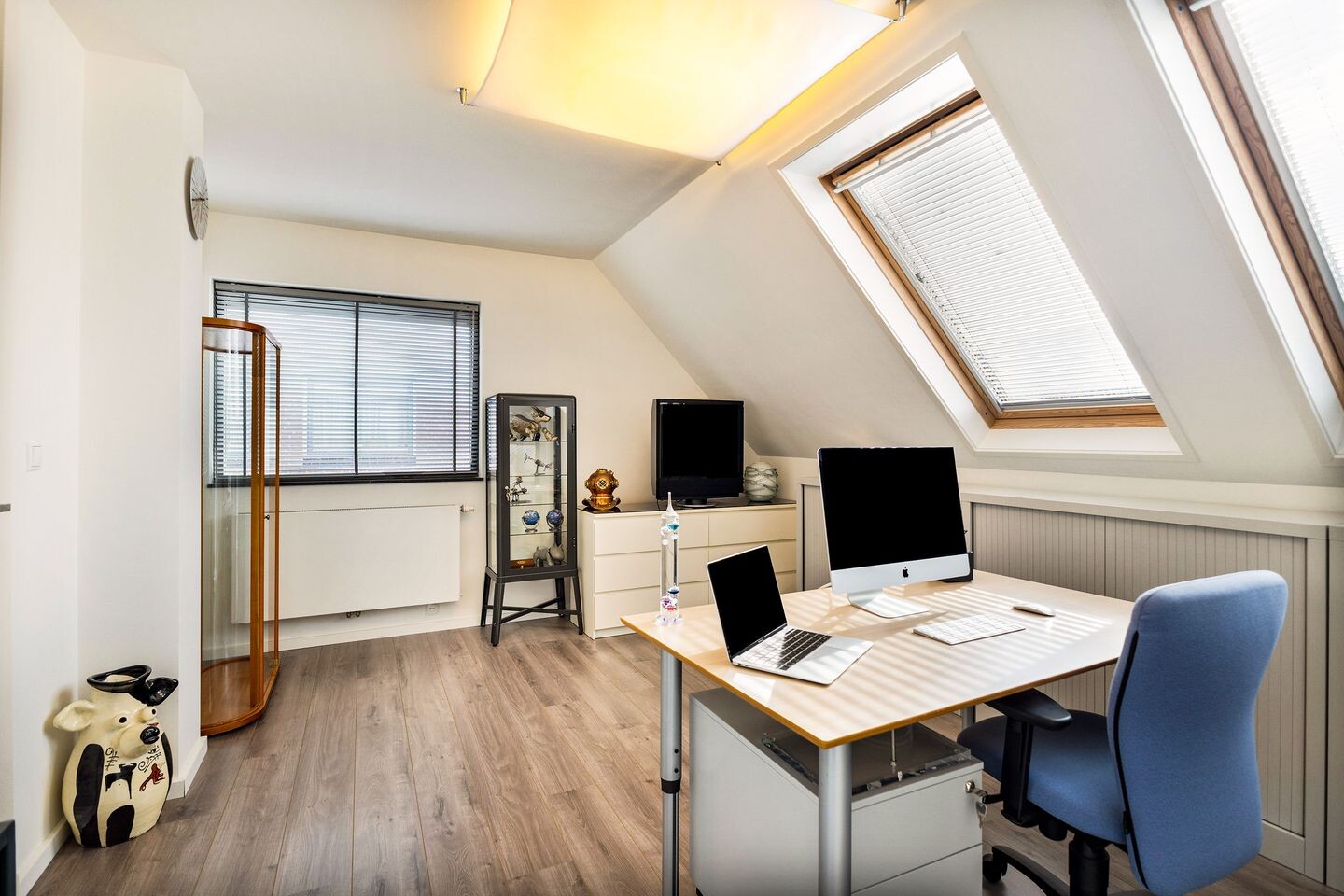 Tussenwoning te koop: Alie Postmastraat 17, Schagen