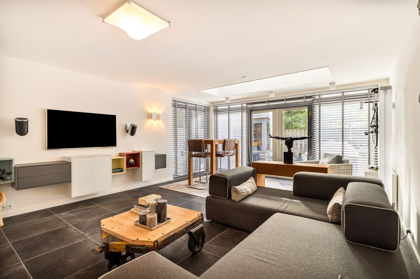 Tussenwoning te koop: Alie Postmastraat 17, Schagen