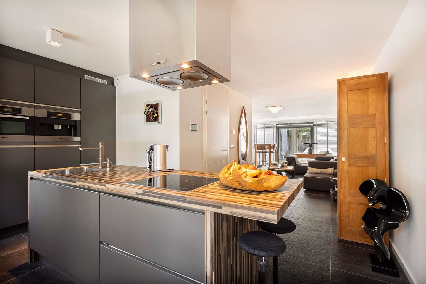 Tussenwoning te koop: Alie Postmastraat 17, Schagen