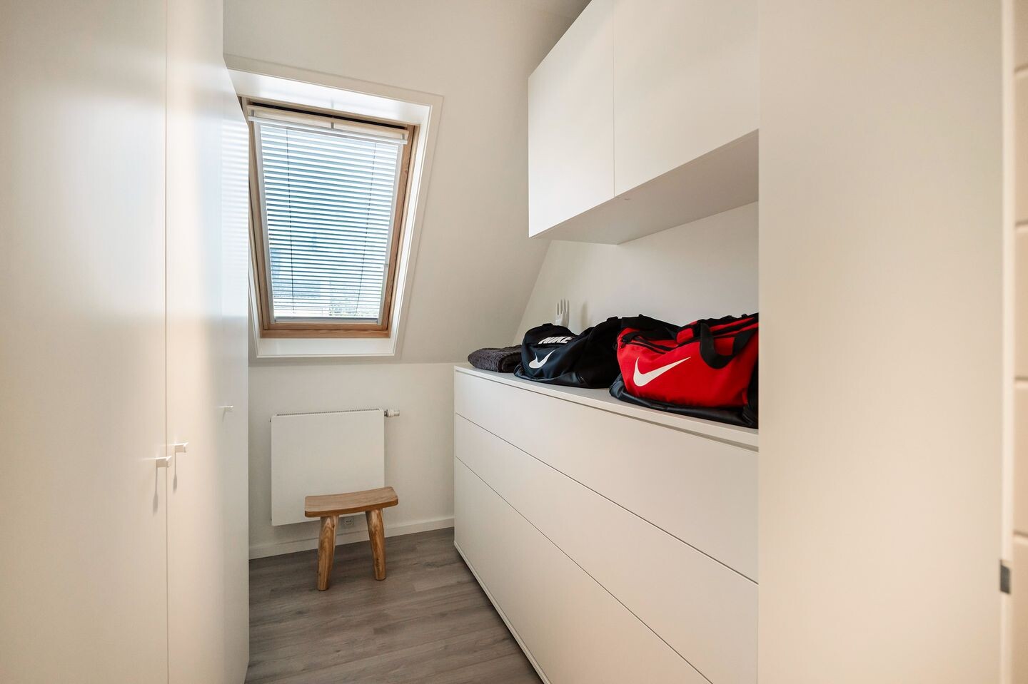 Tussenwoning te koop: Alie Postmastraat 17, Schagen