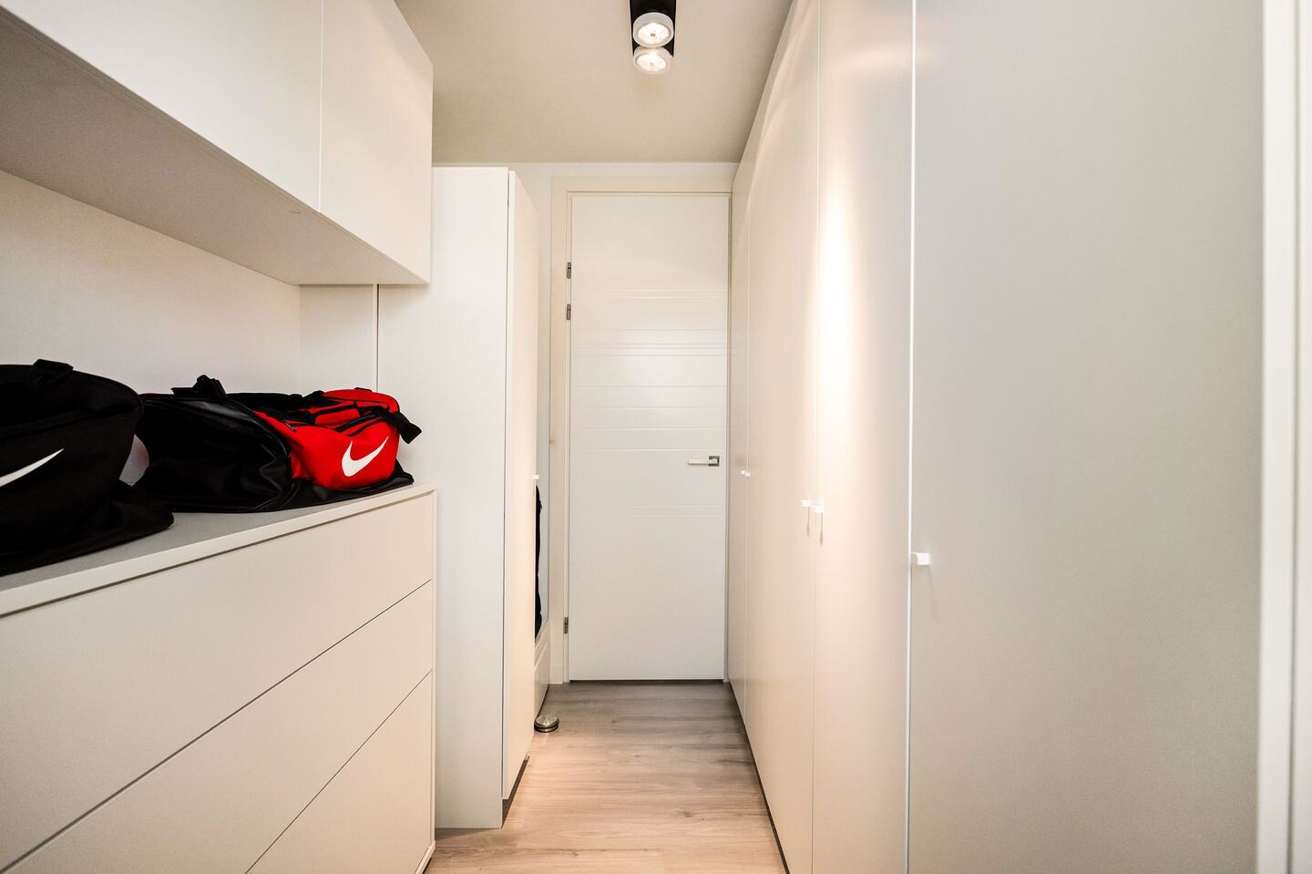 Tussenwoning te koop: Alie Postmastraat 17, Schagen