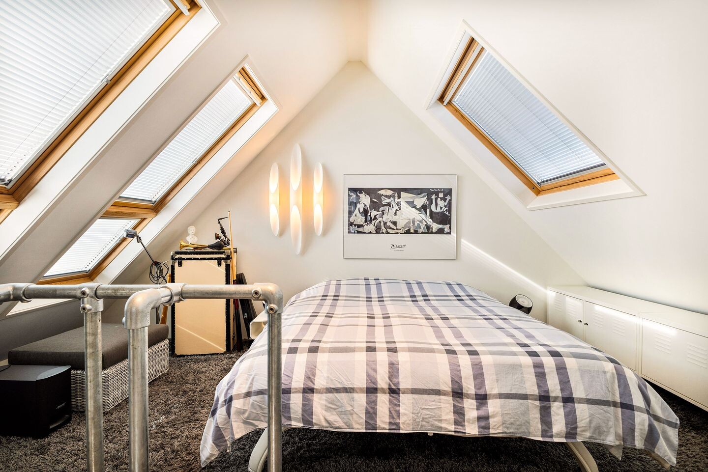Tussenwoning te koop: Alie Postmastraat 17, Schagen
