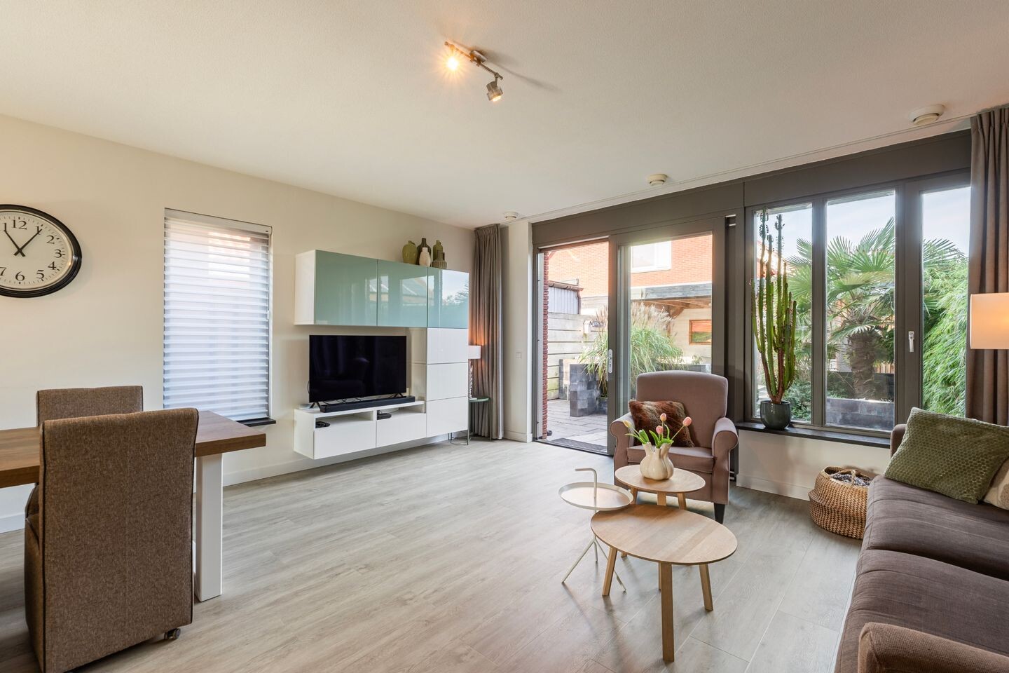 Twee-onder-één-kap te koop: Dorpsstraat 17, Sint Maarten