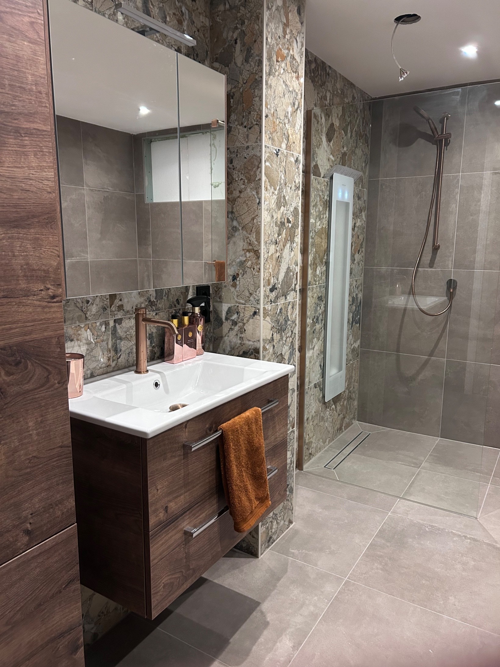Hoekwoning te koop: Esdoornplantsoen 23, Sint Maarten