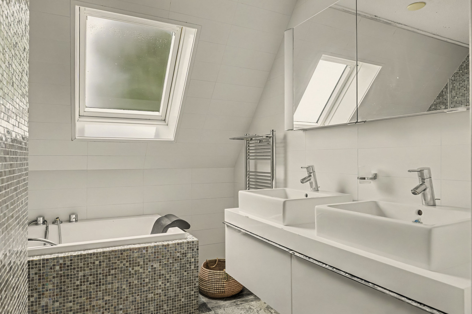 Vrijstaande woning te koop: De Snoekbaars 13, Tuitjenhorn