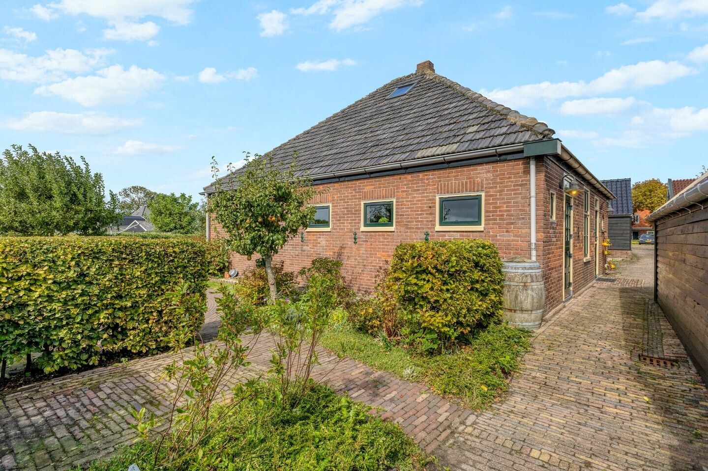 Vrijstaande woning te koop: Kerkbuurt 12, Tuitjenhorn