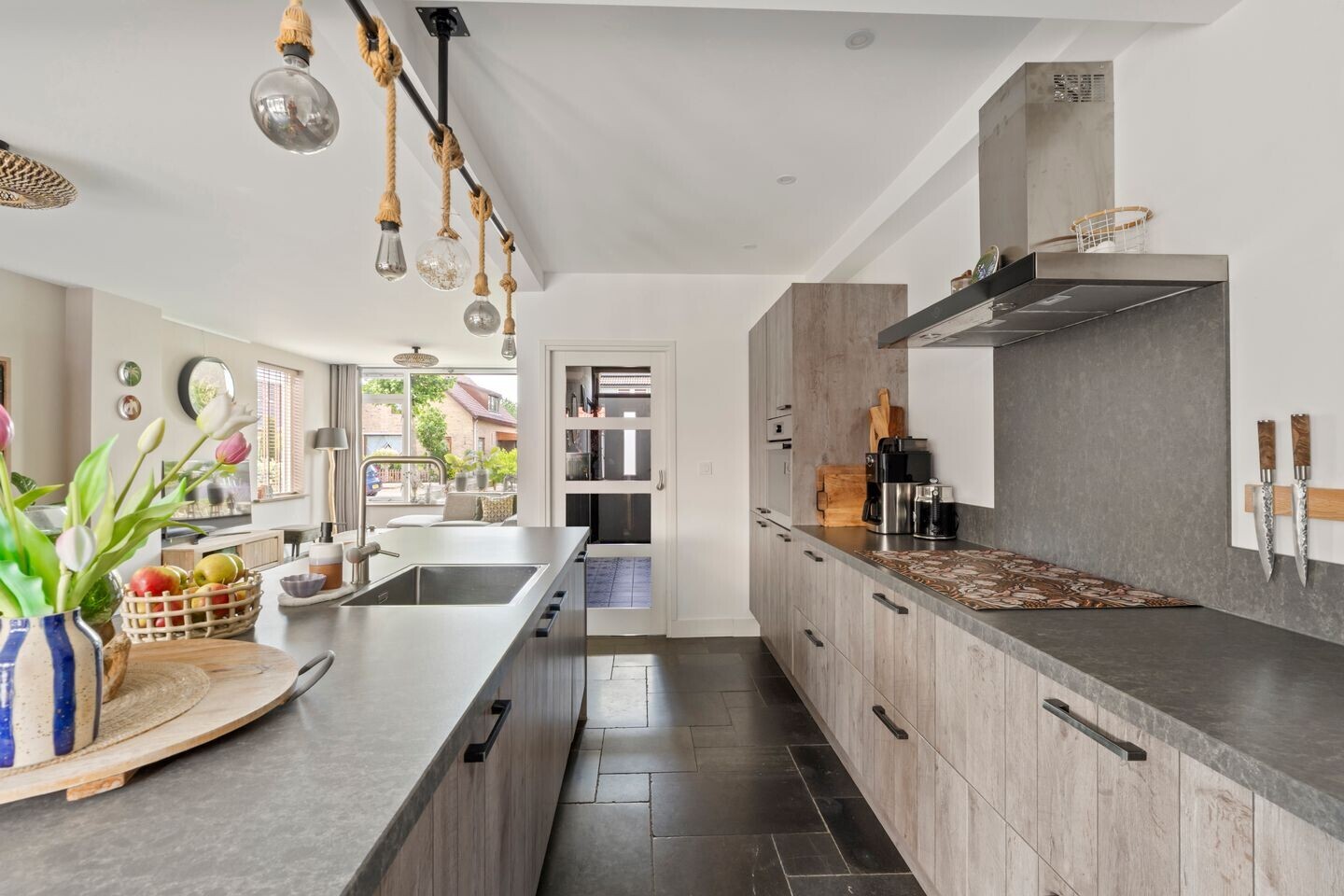 Hoekwoning te koop: Noletstraat 10, Tuitjenhorn