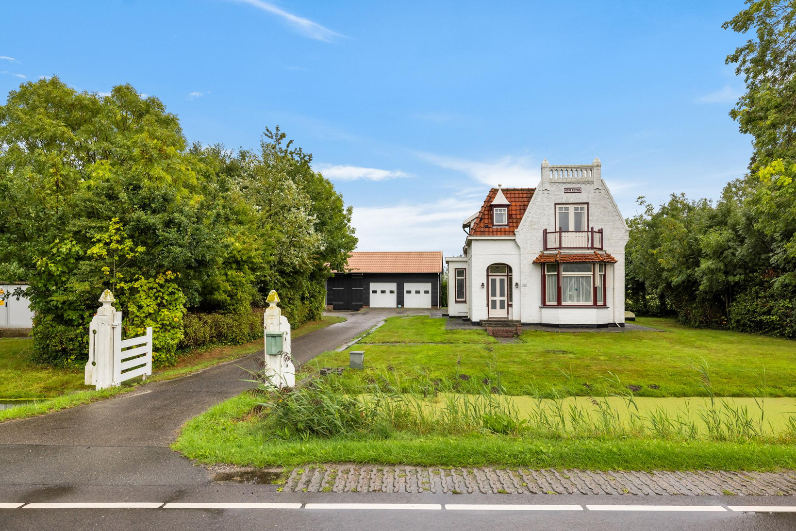 Vrijstaande woning te koop: Grote Sloot 200, Sint Maartensbrug