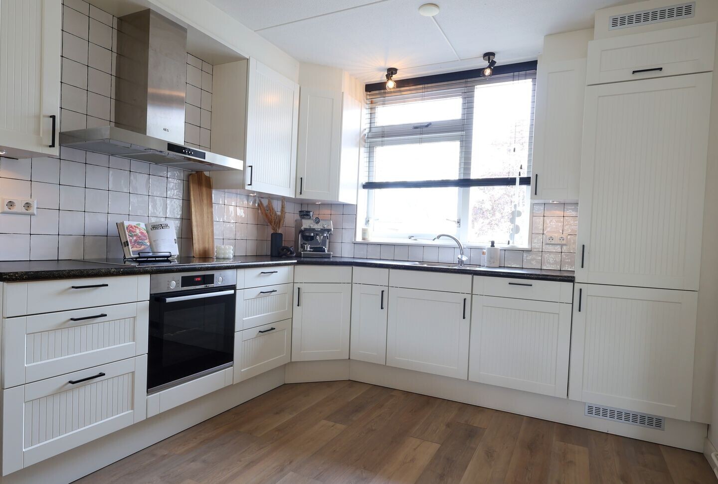 Tussenwoning te koop: Pastoor Velzeboerstraat 20, 'T Zand
