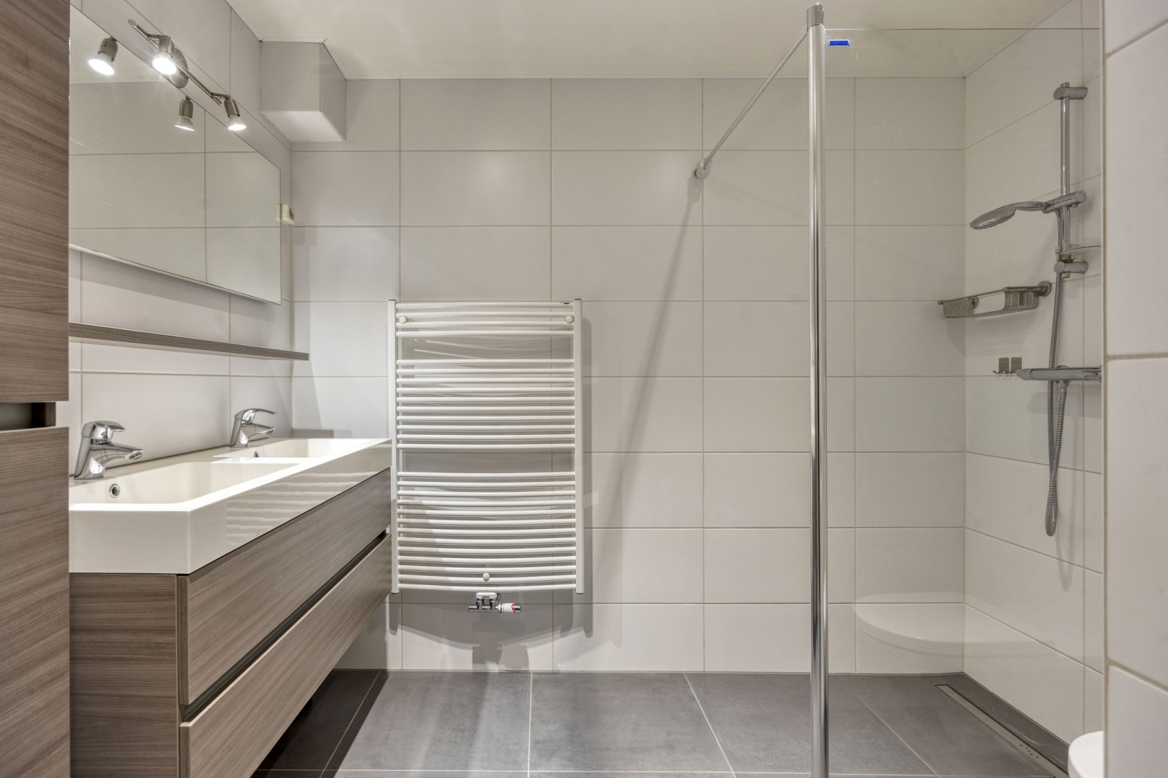 Tussenwoning te koop: Oude Rijksweg 93, 'T Zand