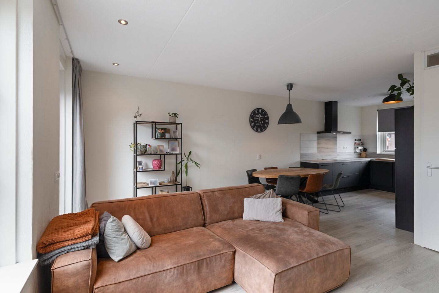 Tussenwoning te koop: Duist 15, Anna Paulowna