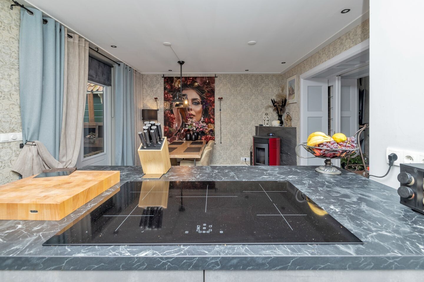 Tussenwoning te koop: Heerenweg 152, Barsingerhorn