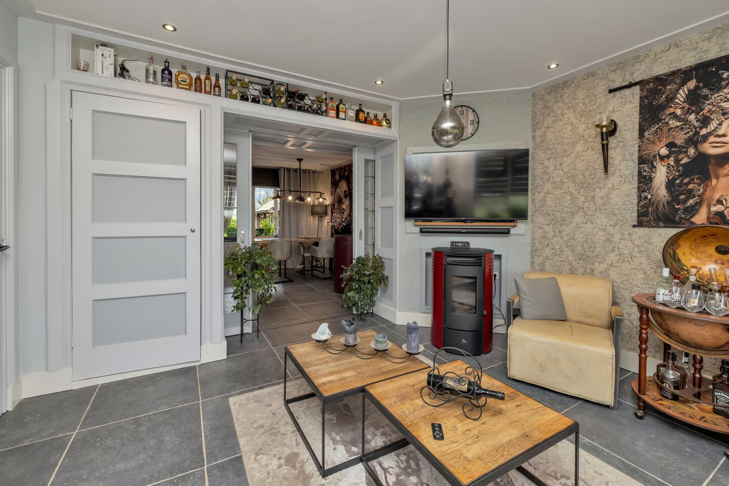 Tussenwoning te koop: Heerenweg 152, Barsingerhorn