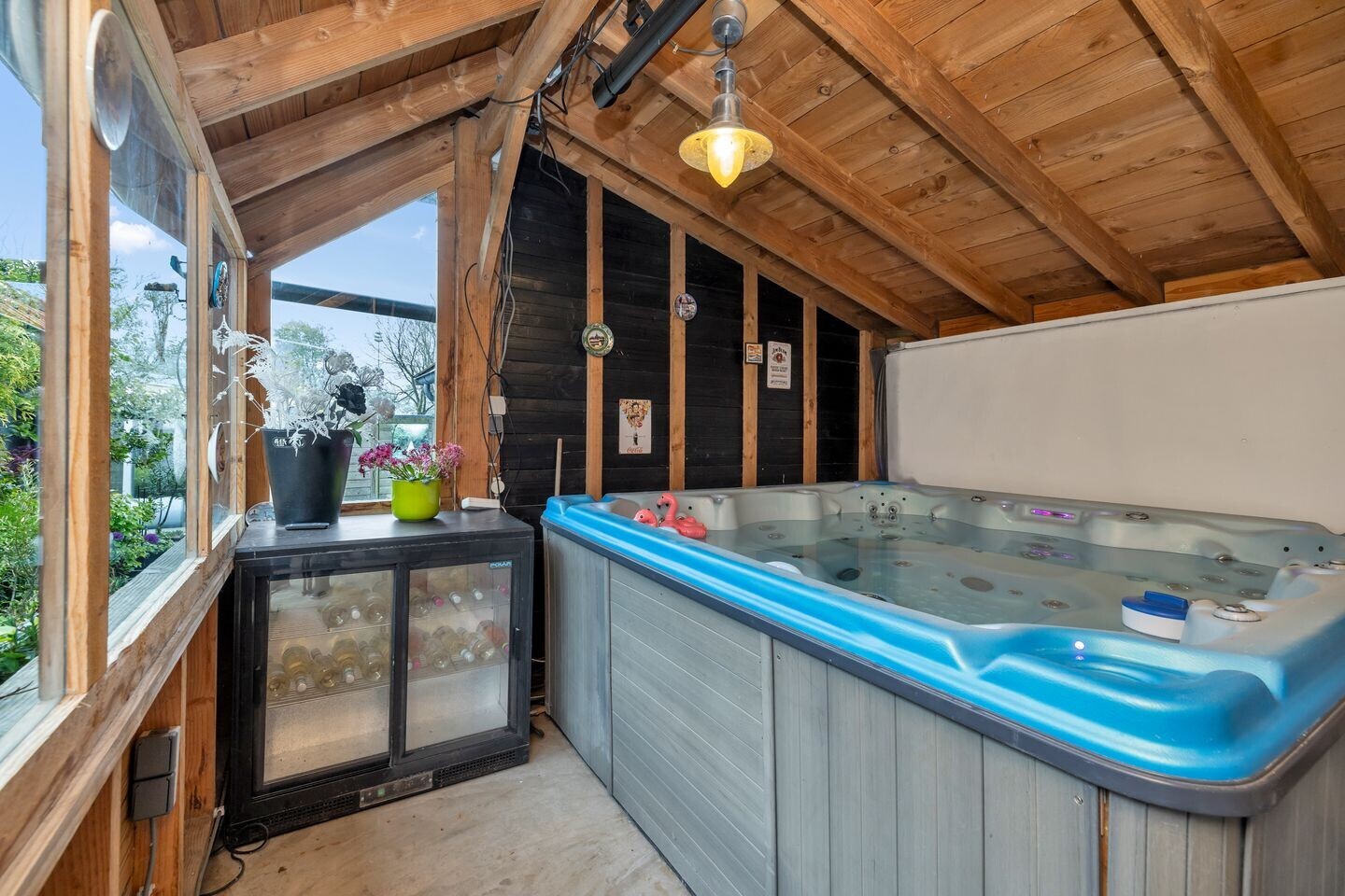 Tussenwoning te koop: Heerenweg 152, Barsingerhorn