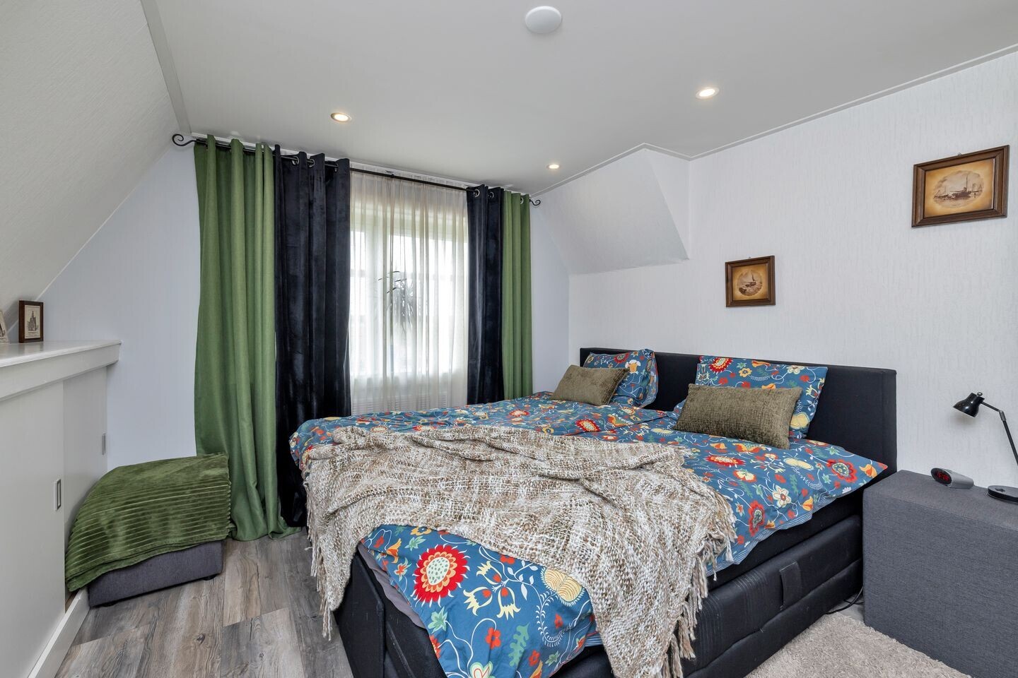 Tussenwoning te koop: Heerenweg 152, Barsingerhorn