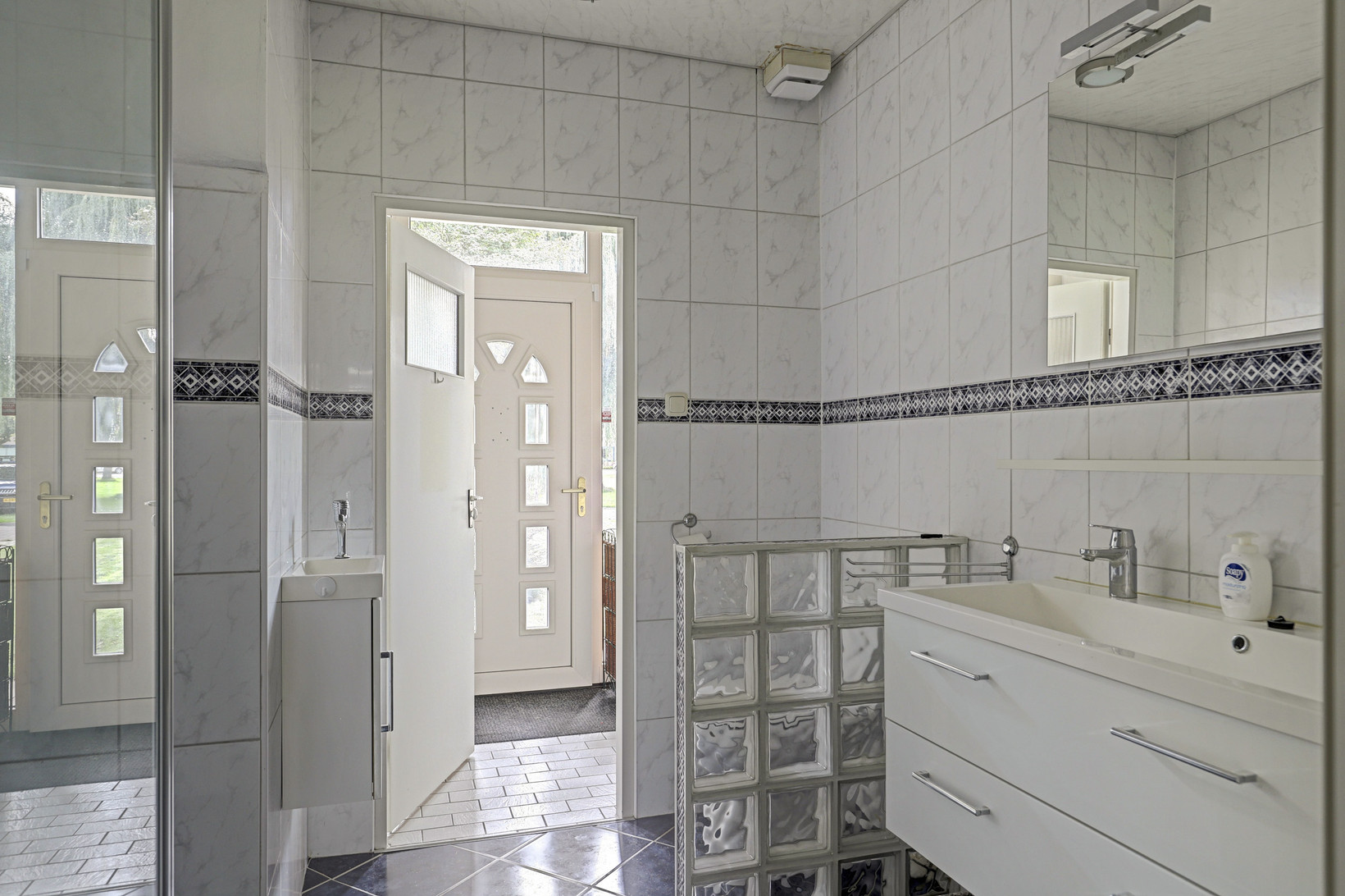 Tussenwoning te koop: Venusstraat 24, Wieringerwerf