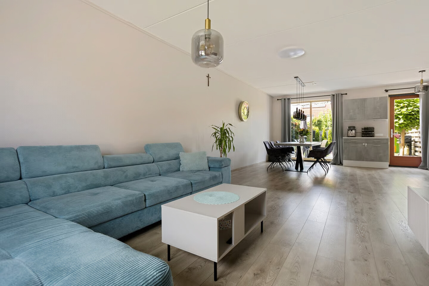 Tussenwoning te koop: Langeweg 26, Slootdorp