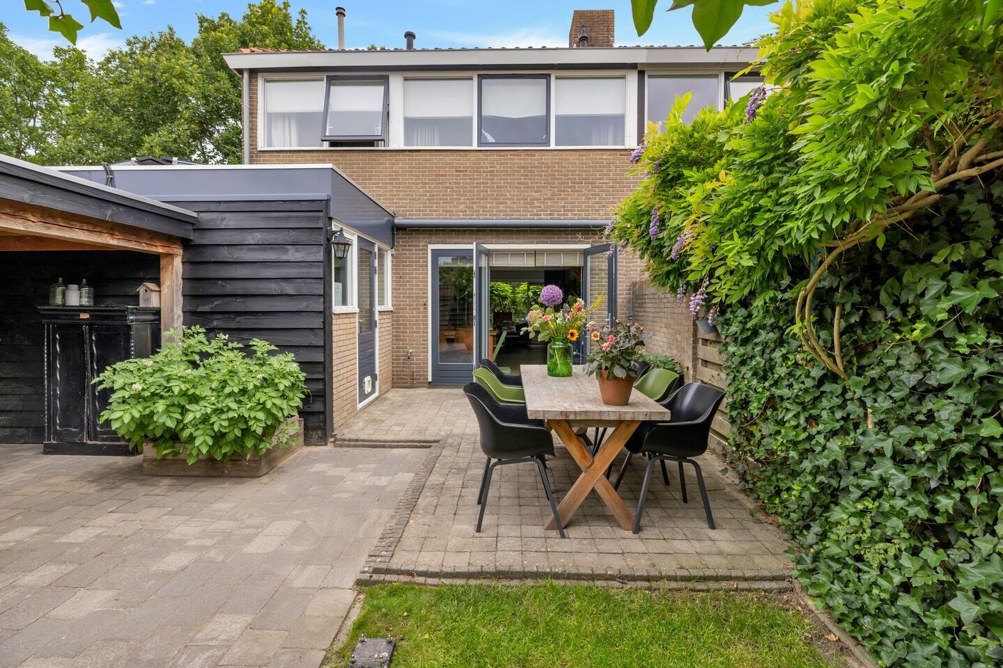 Hoekwoning te koop: Eikenlaan 1, Middenmeer
