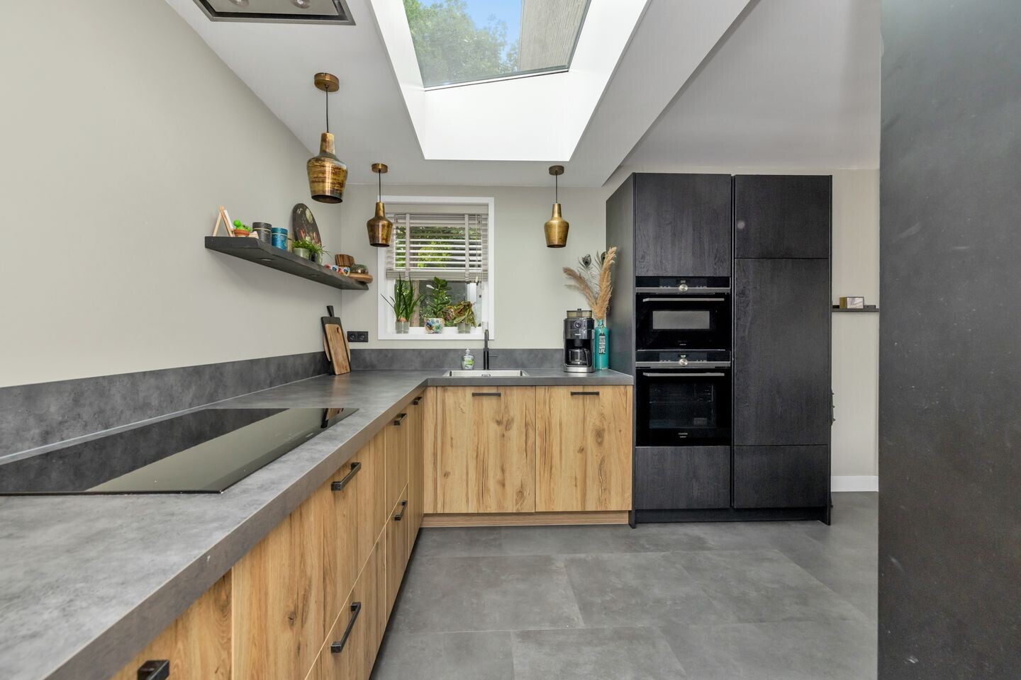 Hoekwoning te koop: Eikenlaan 1, Middenmeer
