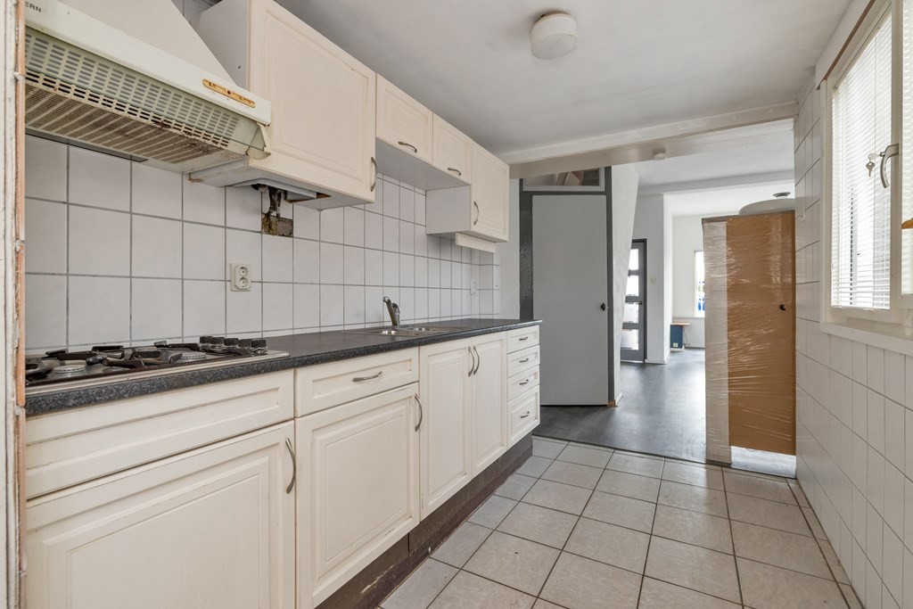 Tussenwoning te koop: Parallelweg 77, Den Helder