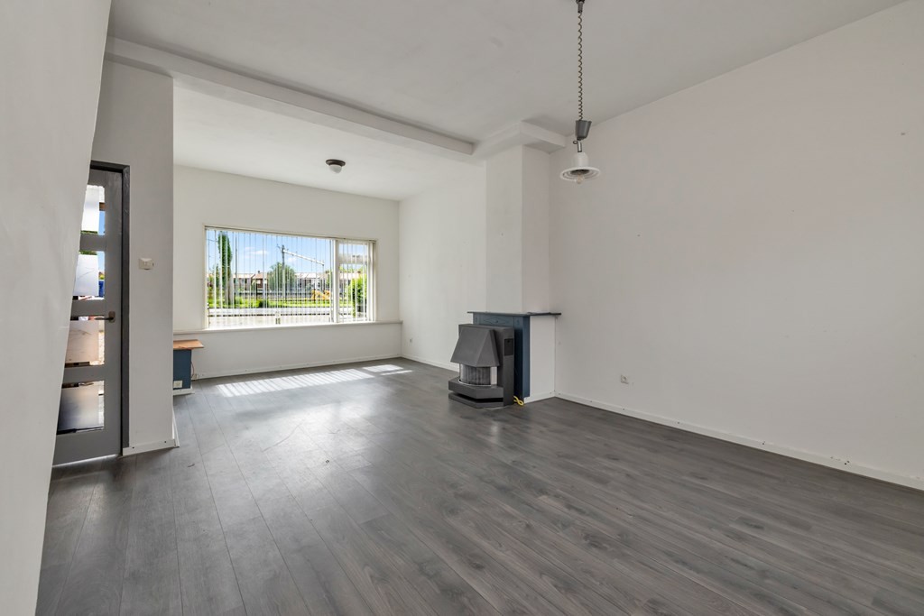 Tussenwoning te koop: Parallelweg 77, Den Helder