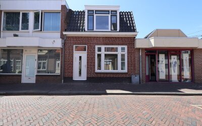 Wezenstraat 28
