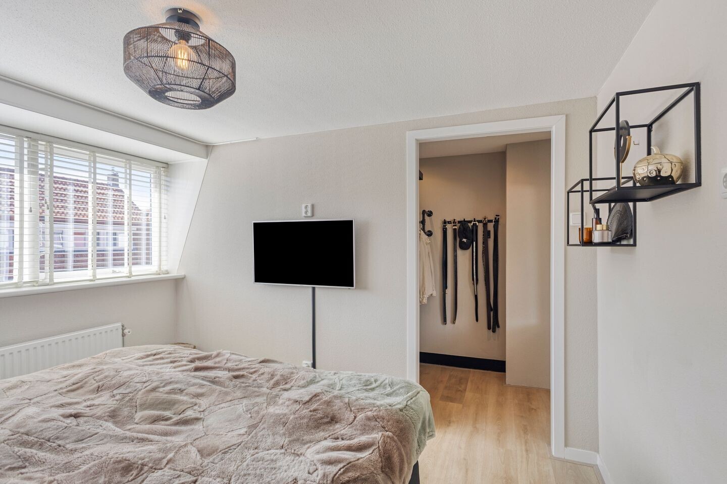 Tussenwoning te koop: Goudsbloemstraat 20, Den Helder