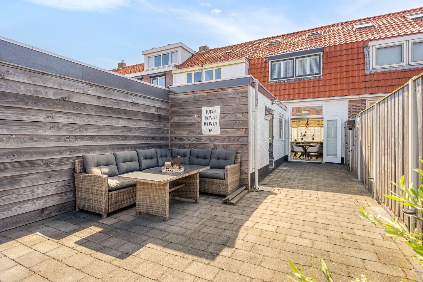Tussenwoning te koop: Goudsbloemstraat 20, Den Helder