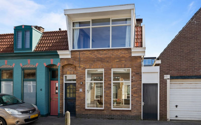 De Ruijterstraat 2