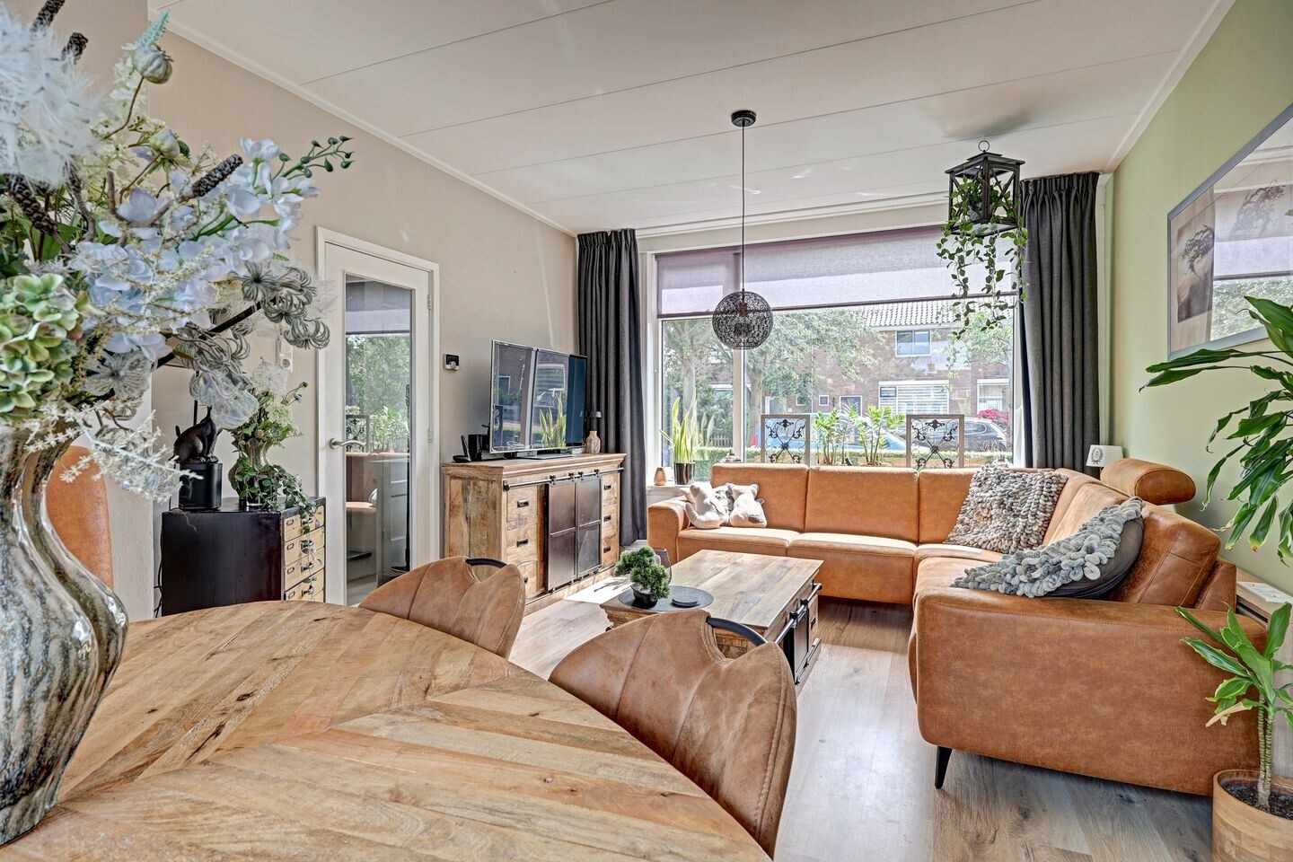 Tussenwoning te koop: Bremstraat 77, Den Helder