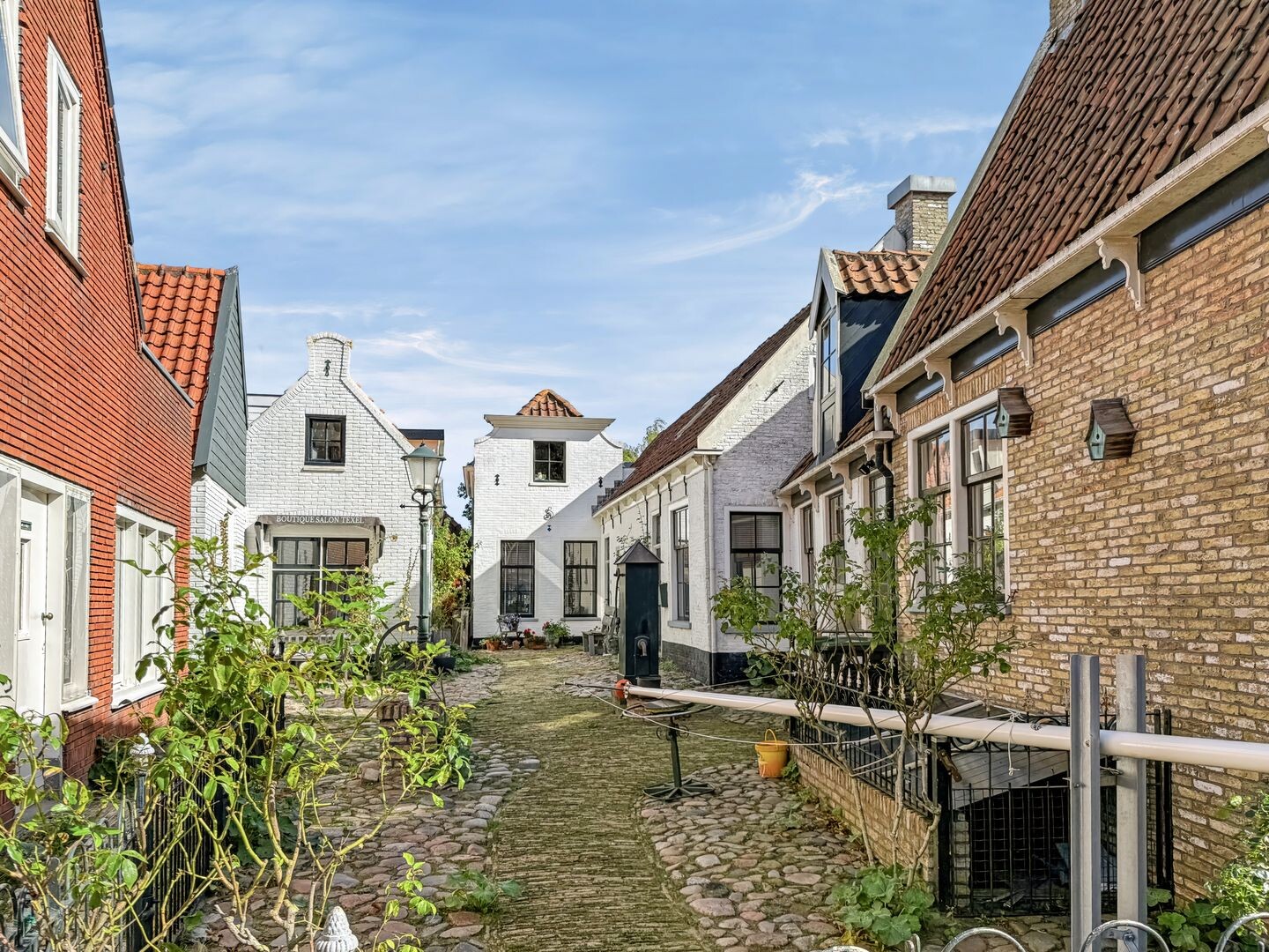 Tussenwoning te koop: Weverstraat 65, Den Burg