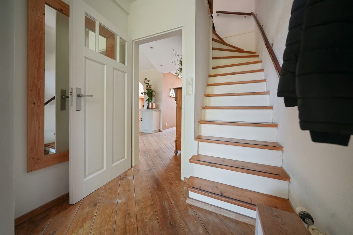 Tussenwoning te koop: Vaargeul 17, Den Burg