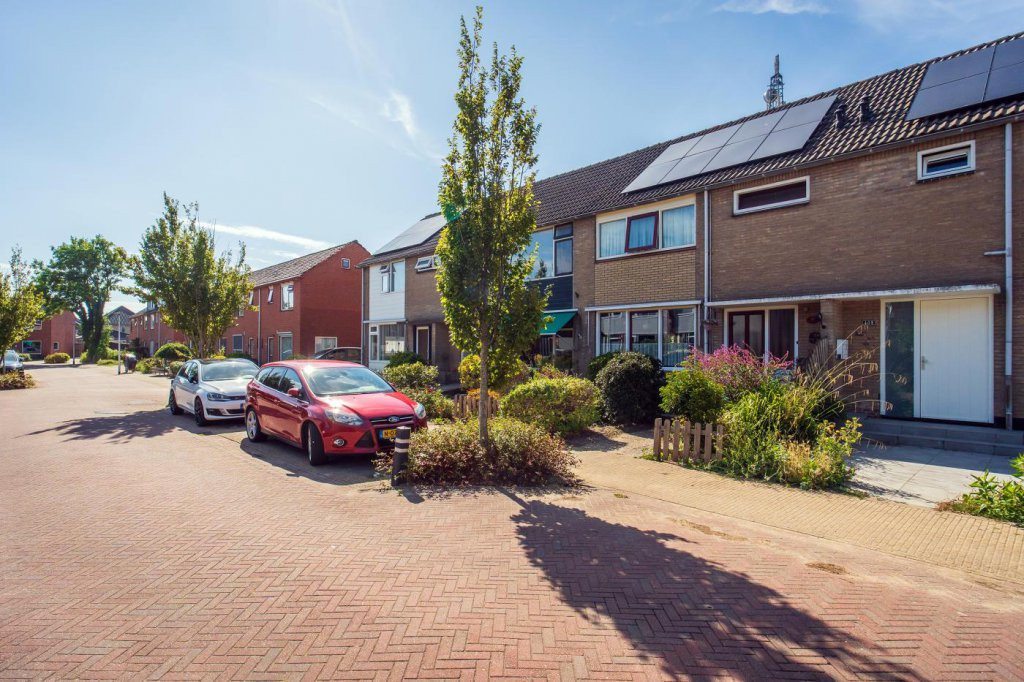 Tussenwoning te koop: Thijsselaan 107, Den Burg