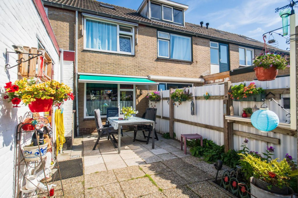 Tussenwoning te koop: Thijsselaan 107, Den Burg