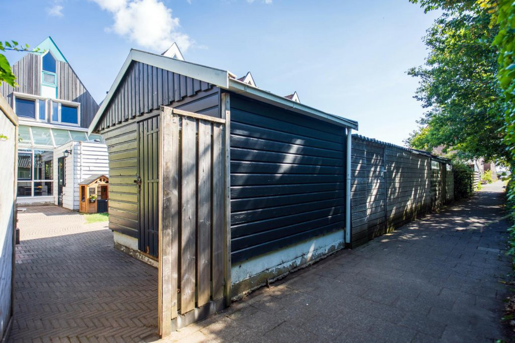 Tussenwoning te koop: Schoudieck 47, Den Burg